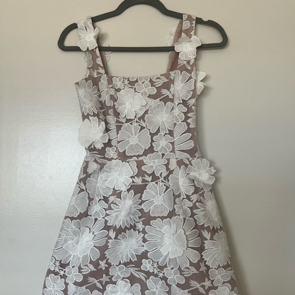 Helsi Belen Sleeveless Square-Neck Mini Dress - Picture 7 of 8